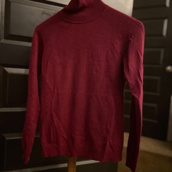 Preswick & Moore | Sweaters | Red Cashmere Turtleneck Sweater Size